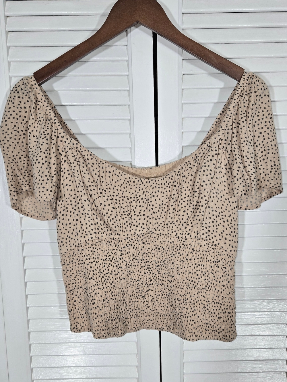 Abercrombie & Fitch Flutter Sleeve Cropped Smocked Tan Black Speckled Top M